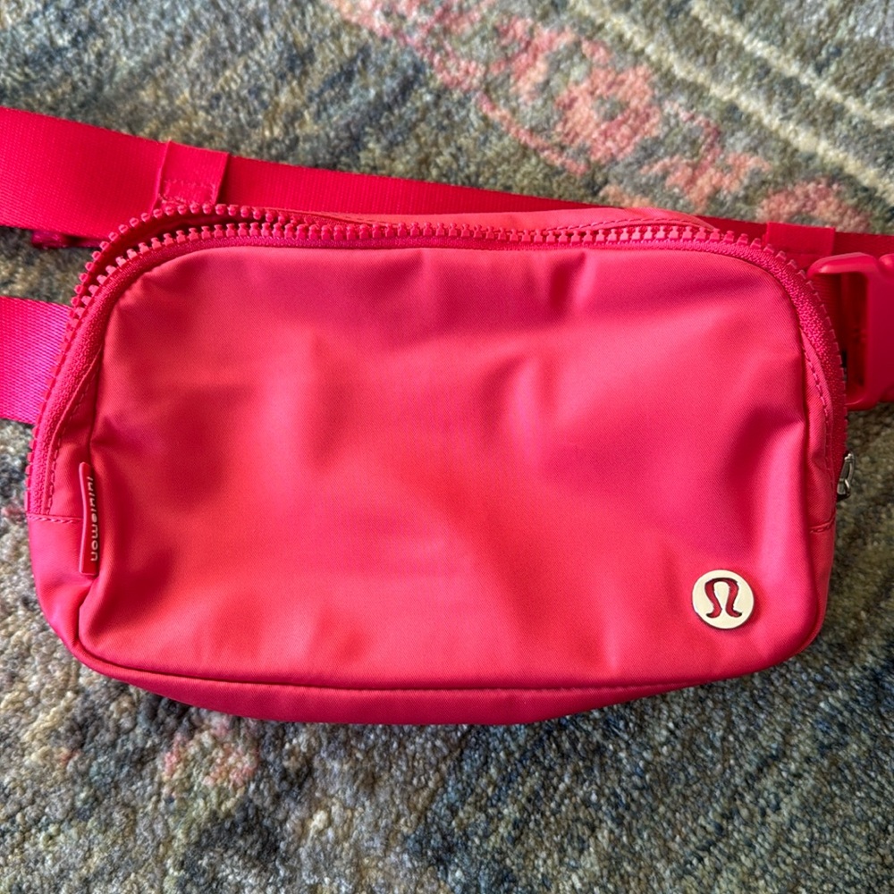 Lululemon Belt bag